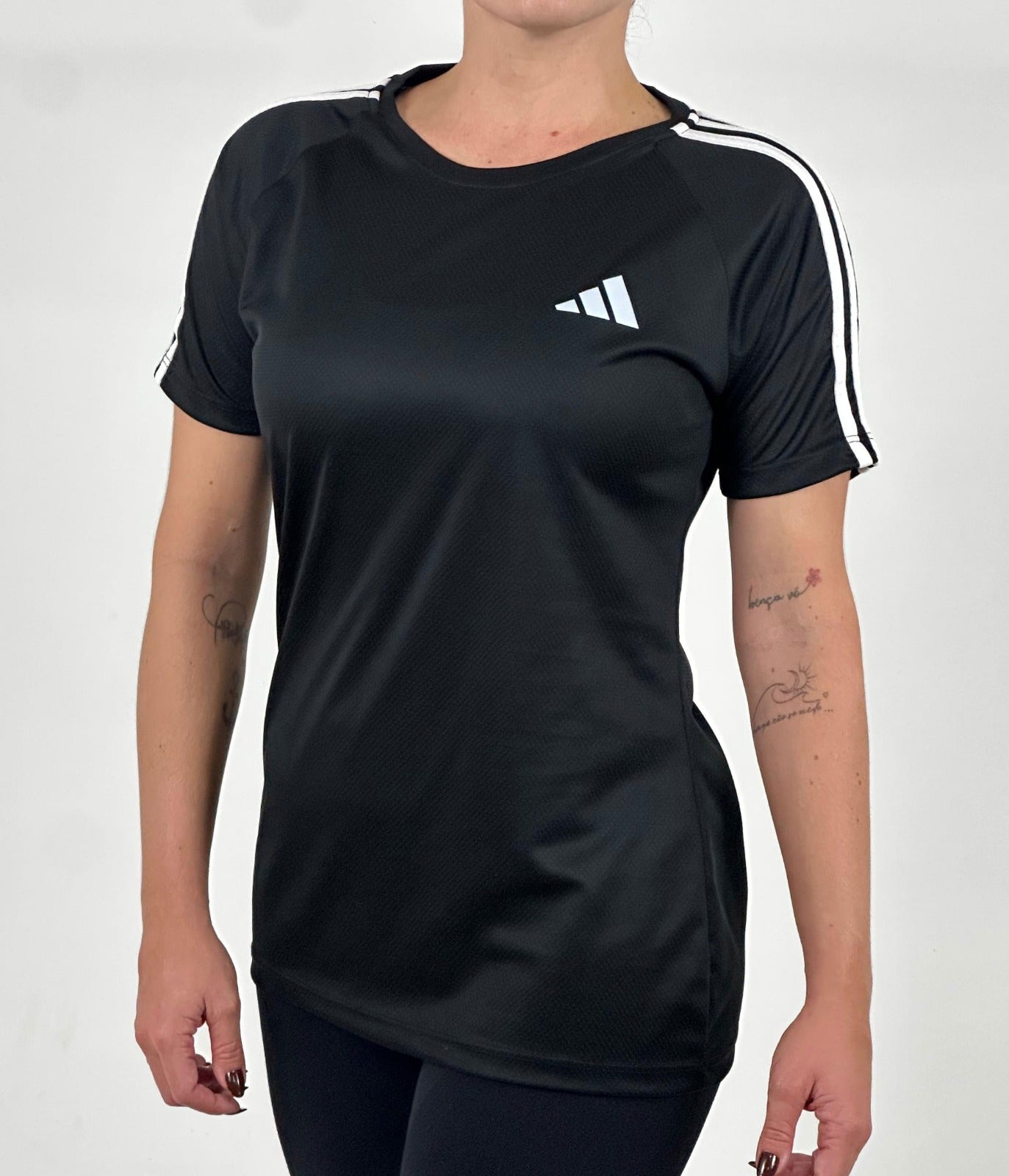 T-shirt Feminina Dry Fit Adidas III Listras Ombro