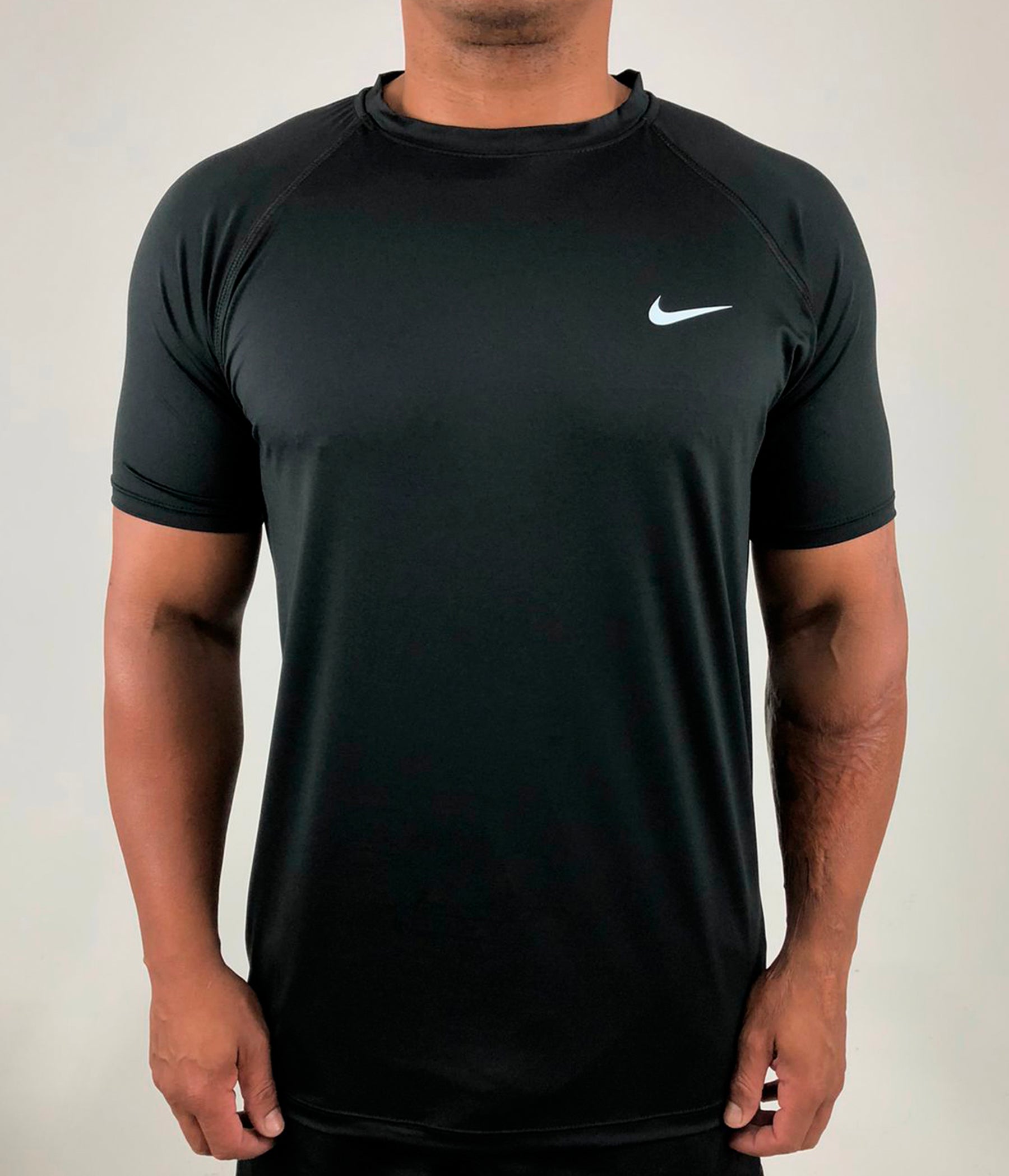 Rashguard Manga Curta Nike UV+